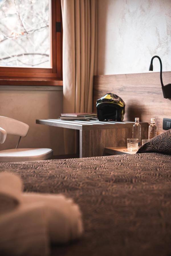 Hotel Ciclamino ピエトラムラタ エクステリア 写真
